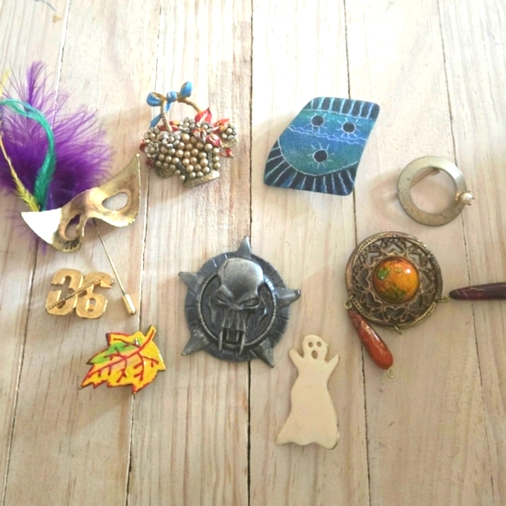 Flawed Craft Assorted Brooch and Pin Collection Vintage Lot